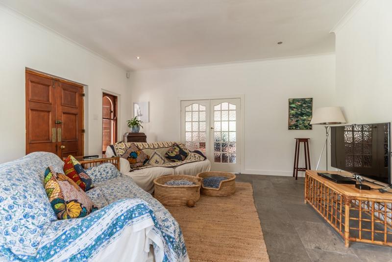 To Let 5 Bedroom Property for Rent in Zwaanswyk Western Cape